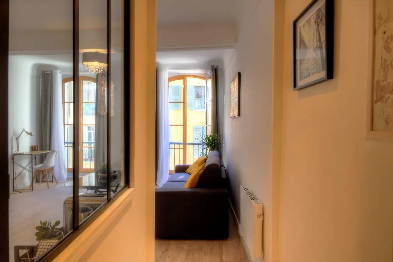 Superbe Studio En Plein Coeur Du Centre Ville Toulon